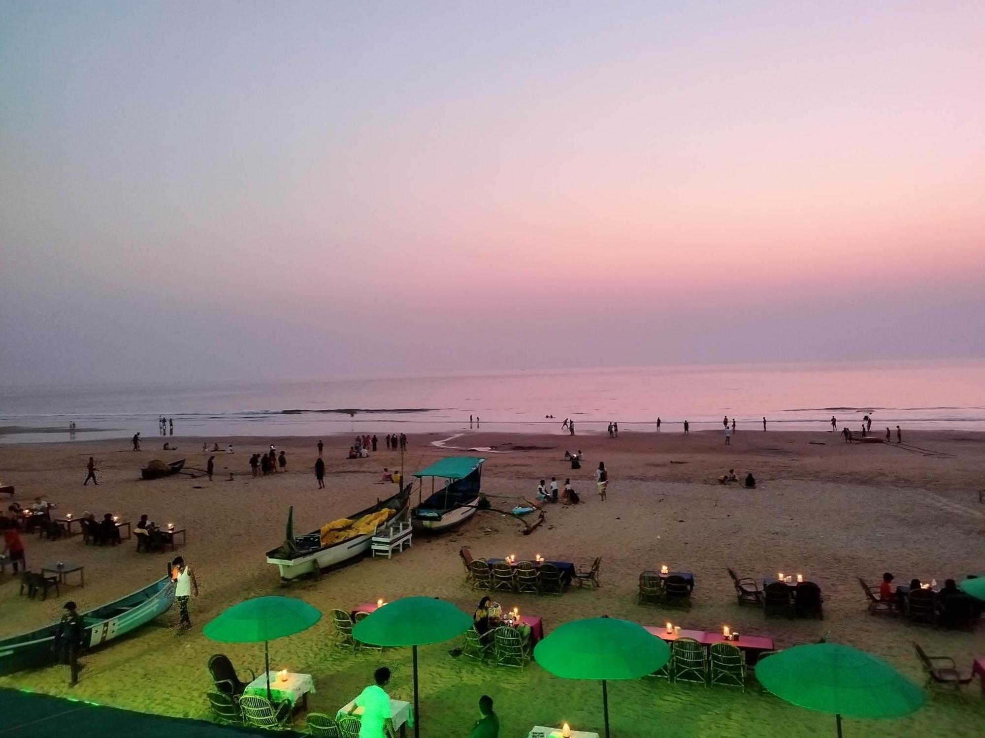 ราวนด์คิวบ์ แพตเนม Hotel Patnem Beach ภายนอก รูปภาพ
