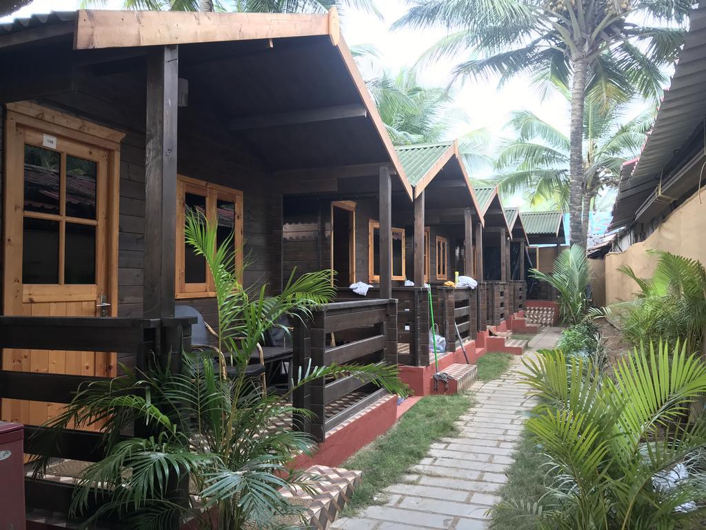 ราวนด์คิวบ์ แพตเนม Hotel Patnem Beach ภายนอก รูปภาพ