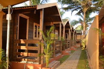 ราวนด์คิวบ์ แพตเนม Hotel Patnem Beach ภายนอก รูปภาพ