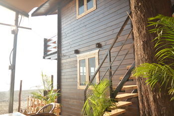 ราวนด์คิวบ์ แพตเนม Hotel Patnem Beach ภายนอก รูปภาพ
